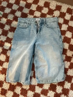 Discount CROPP jorts 32