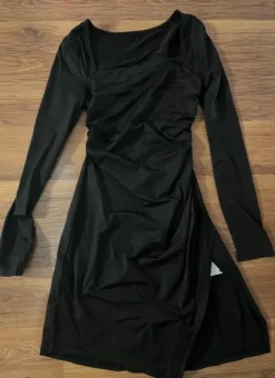 Sale czarna sukienka