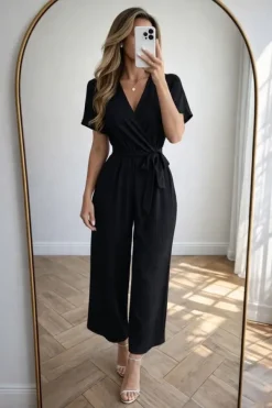 Hot Czarny kombinezon z szerokimi nogawkami