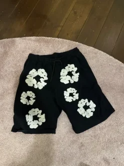 Denim Tears "Cotton Wreath" Shortsit (L)