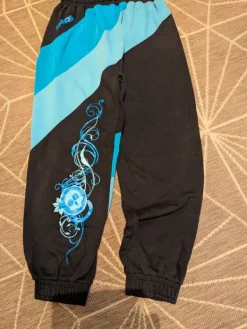 New DNGRS collegehousut