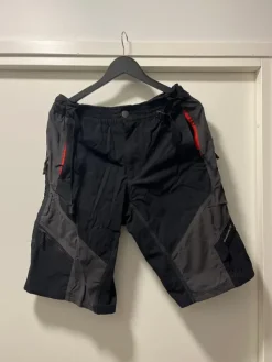New Endura Hummvee shortsit L-koko