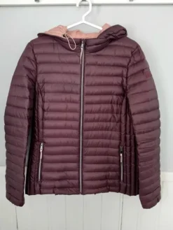 Clearance Espritin kevyttoppatakki