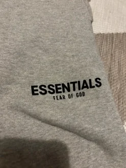 New Essentials Housut