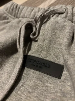 New Essentials Housut