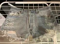 Outlet Farkkushortsit