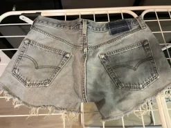 Outlet Farkkushortsit