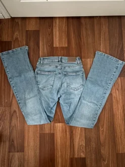 Sale Gina Tricot Farkut