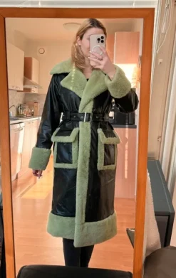 Discount Faux fur coat