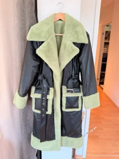 Discount Faux fur coat