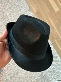 New naamiaisasu Gangsteri