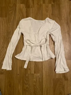 Discount Ginatricot paita