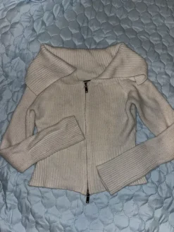 Clearance Ginatricot vaalea pitkähihainen