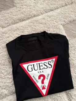 Outlet GUESS tpaita