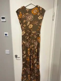 Best Sfera Casual Haalari