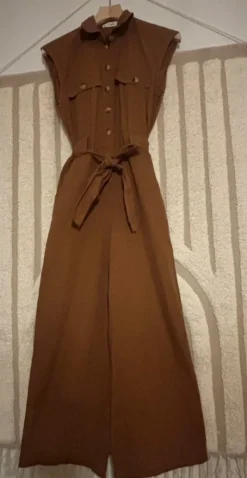 Outlet Haalari Mango