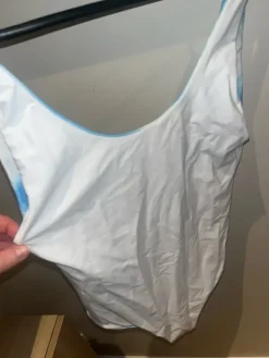 Hot Halla x halla uimapuku