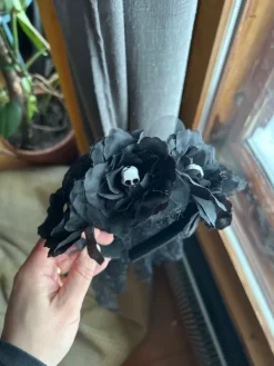 Hot Halloween veil with skulls