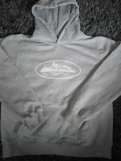 Harmaa Corteiz huppari