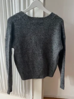 Clearance Harmaa neule