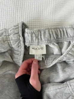 Online Harmaat collegehousut