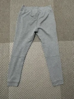 Outlet Harmaat collegehousut