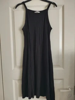 Discount H&M äitiysmekko