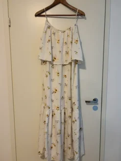 Hot H&M Mama imetysmekko koko L