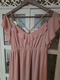 Online H&M Mama äitiysmekko