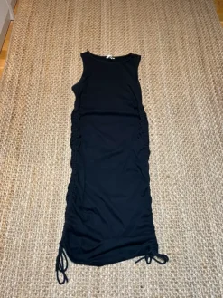 Clearance H&M mama äitiysribbimekko