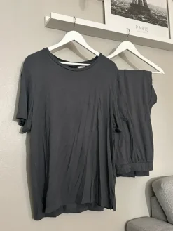 H&M , miesten oloasu/yökkäri