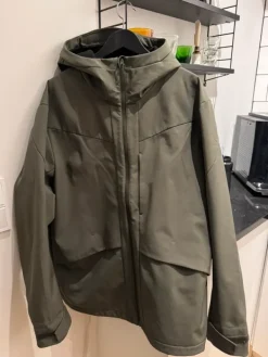 Discount H&M move ulkoilutakki, XL-koko