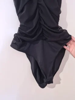 Hot H&M musta body M