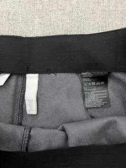 Sale H&M mustat leveälahkeiset keinonahkahousut