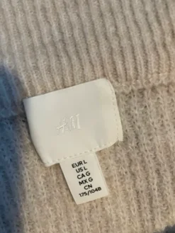 Clearance H&M ribattu off shoulder-neule