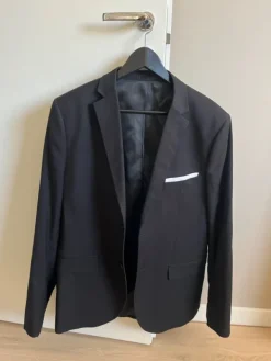 New H&M suit jacket