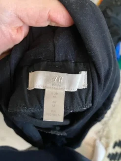 H&M suorat äitiyshousut