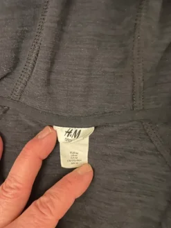 Clearance H&M tekninen takki koko M