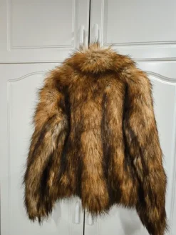 Discount H&M tekoturkis koko XS