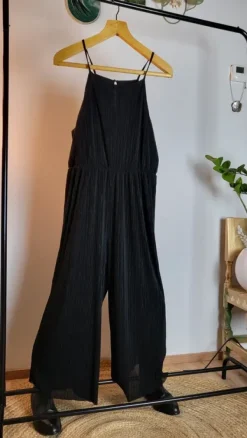 Monki Housupuku, toimistopuku, haalari, juhlapuku