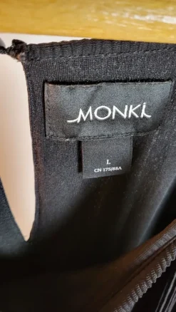 Monki Housupuku, toimistopuku, haalari, juhlapuku