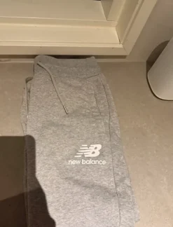 Best New Balance Housut