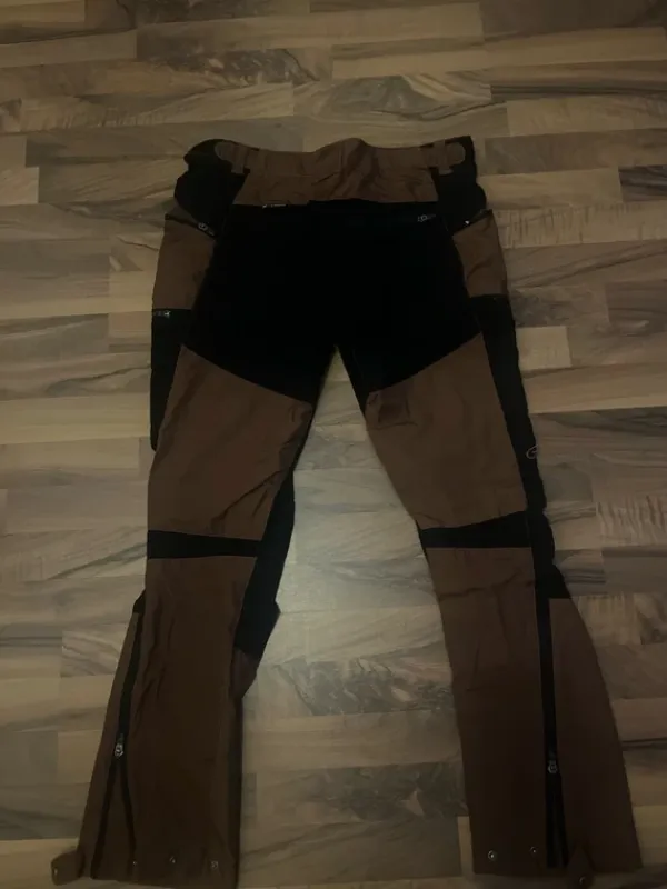 Hot Five Seasons Housut