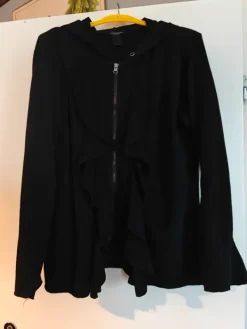 Discount Huppari koristereunoilla