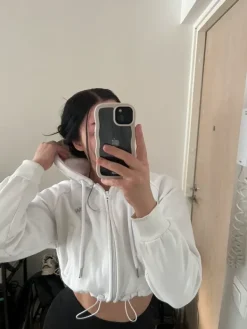 Best ICIW cropattu huppari