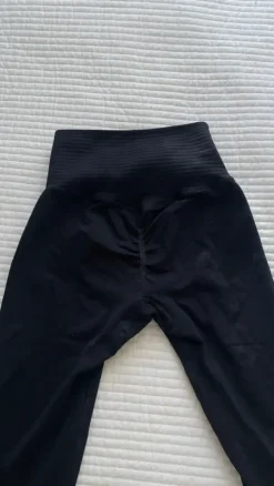 Online ICIW Define Seamless Scrunch Tights