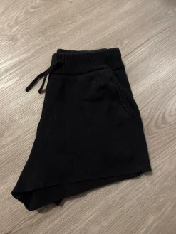 Clearance ICIW shortsit