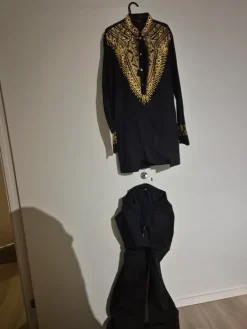 Discount no brand Indian style set