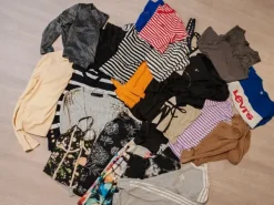 Hot Iso vaatepaketti