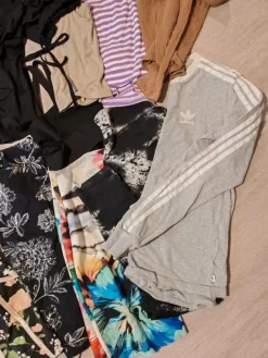 Hot Iso vaatepaketti